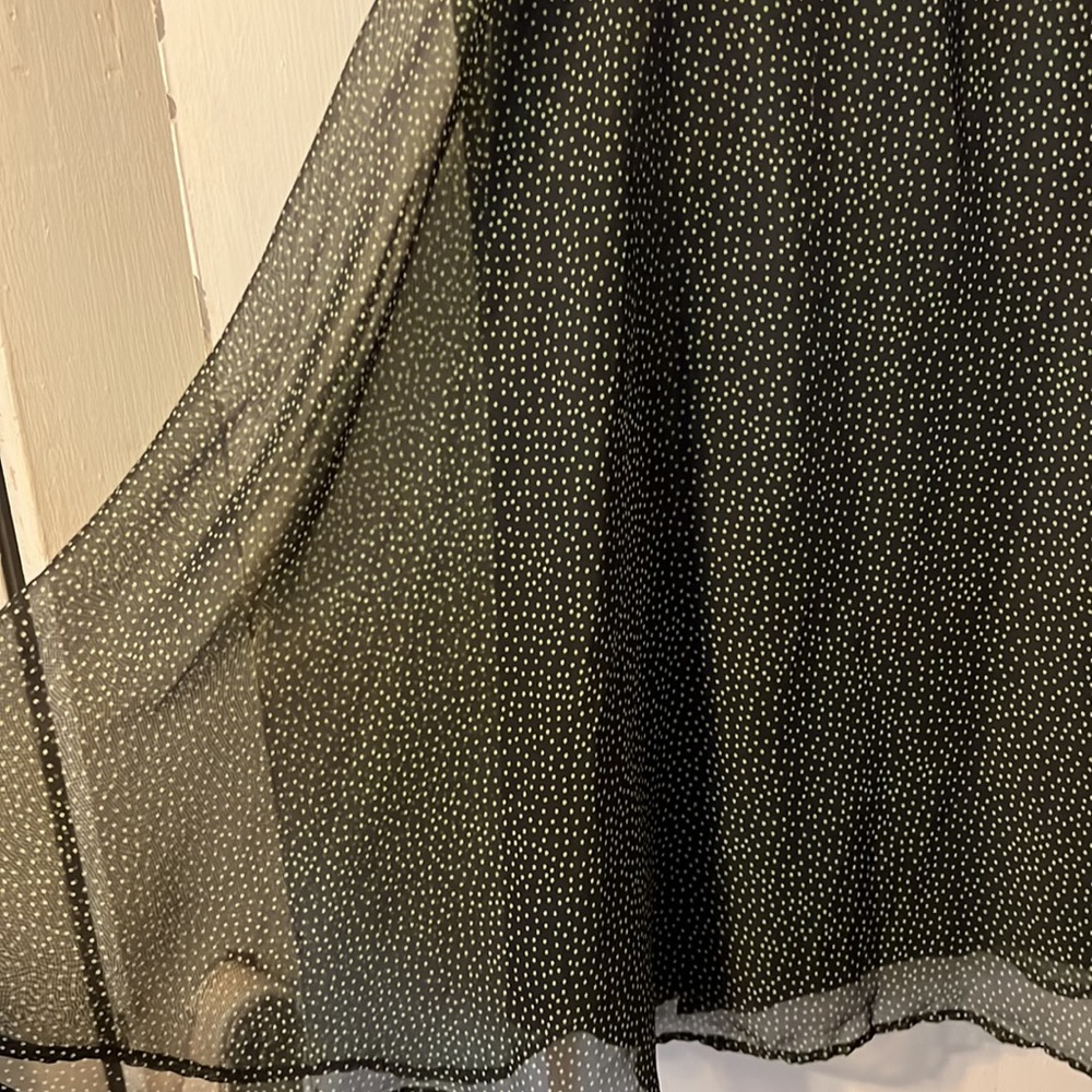 Super flattering polka dot halter dress.